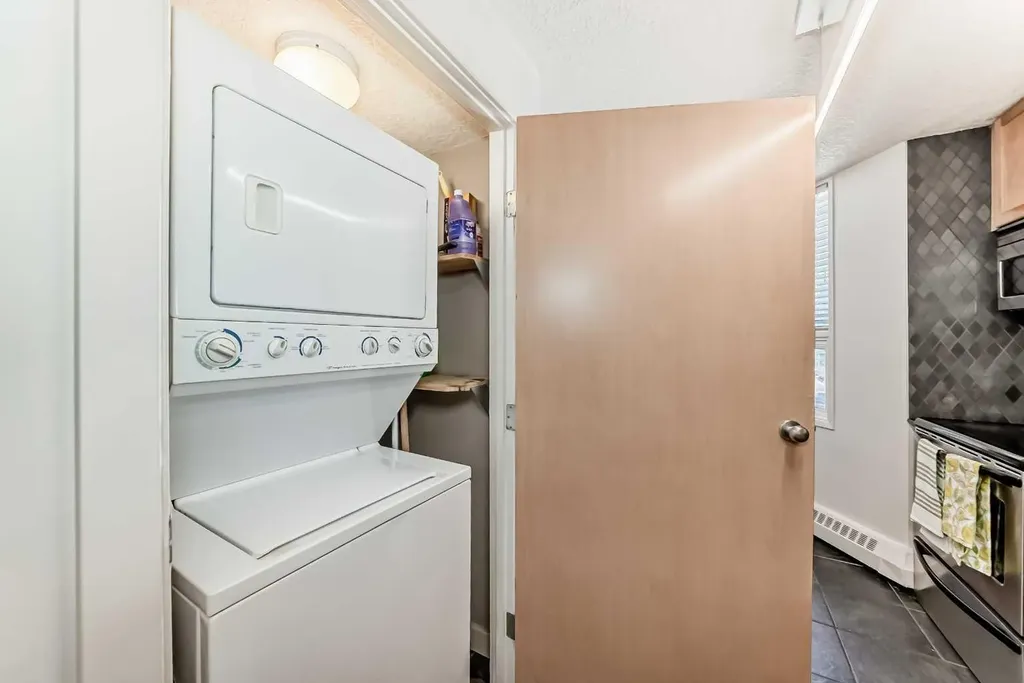 626 15 Avenue SW Calgary AB T2R 0R5