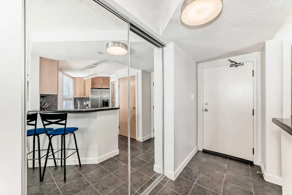 626 15 Avenue SW Calgary AB T2R 0R5