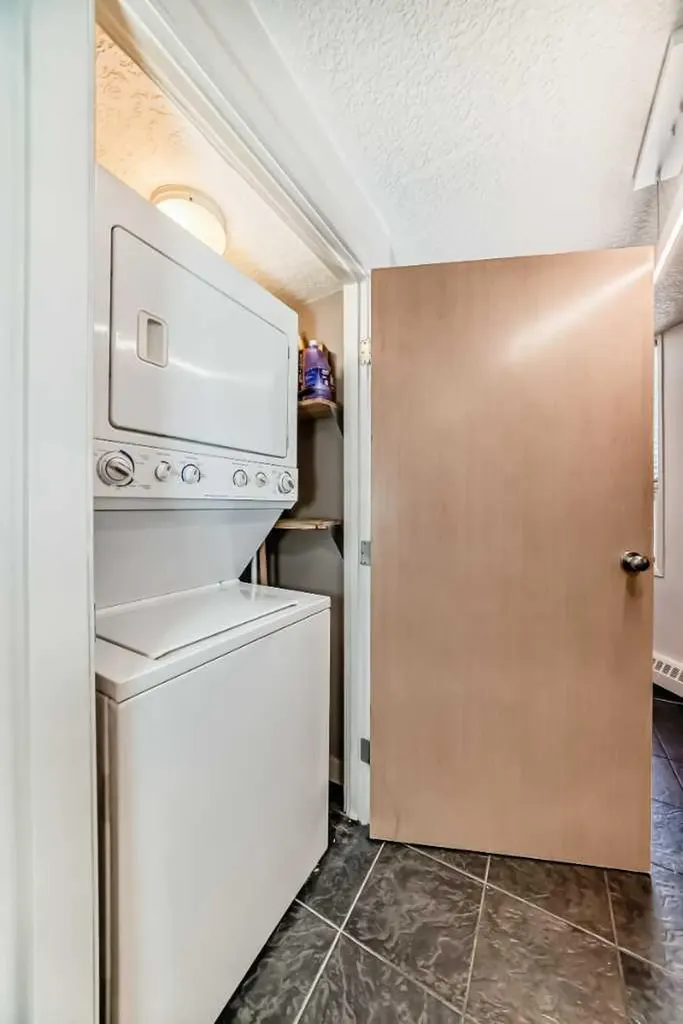 626 15 Avenue SW Calgary AB T2R 0R5