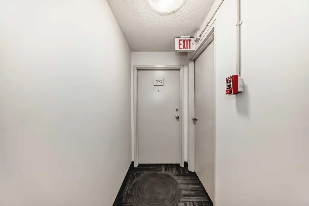 626 15 Avenue SW Calgary AB T2R 0R5