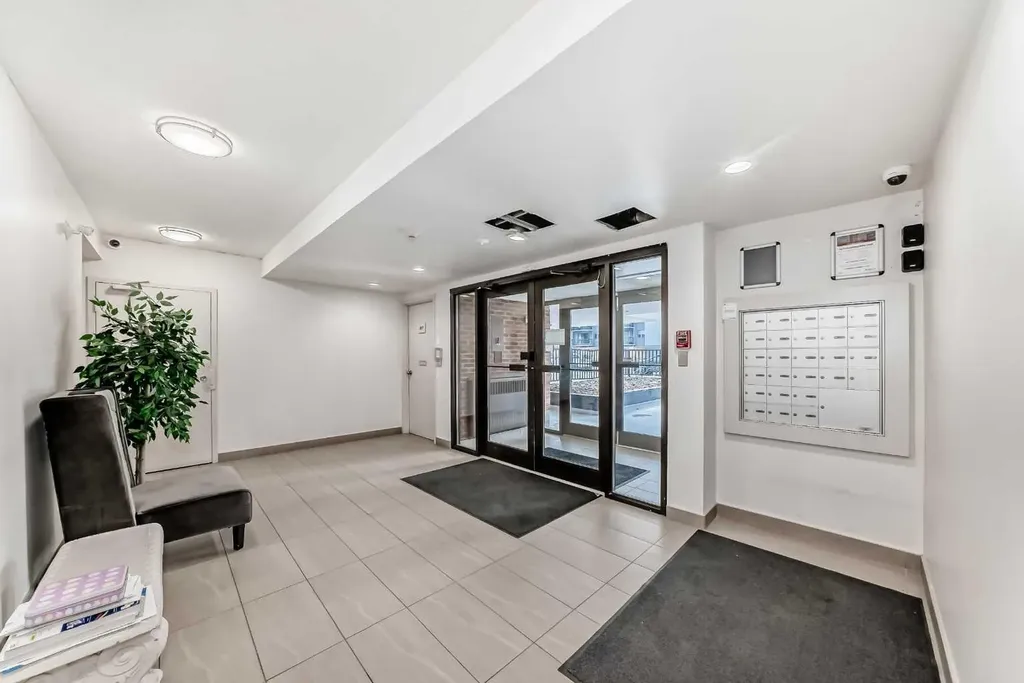626 15 Avenue SW Calgary AB T2R 0R5