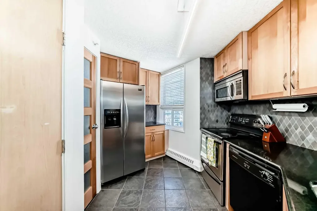 626 15 Avenue SW Calgary AB T2R 0R5