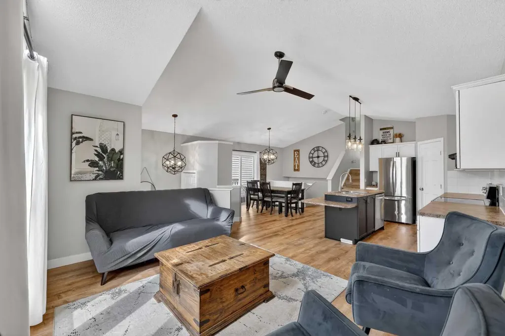 189 Copperfield Gardens SE Calgary AB T2Z4C2
