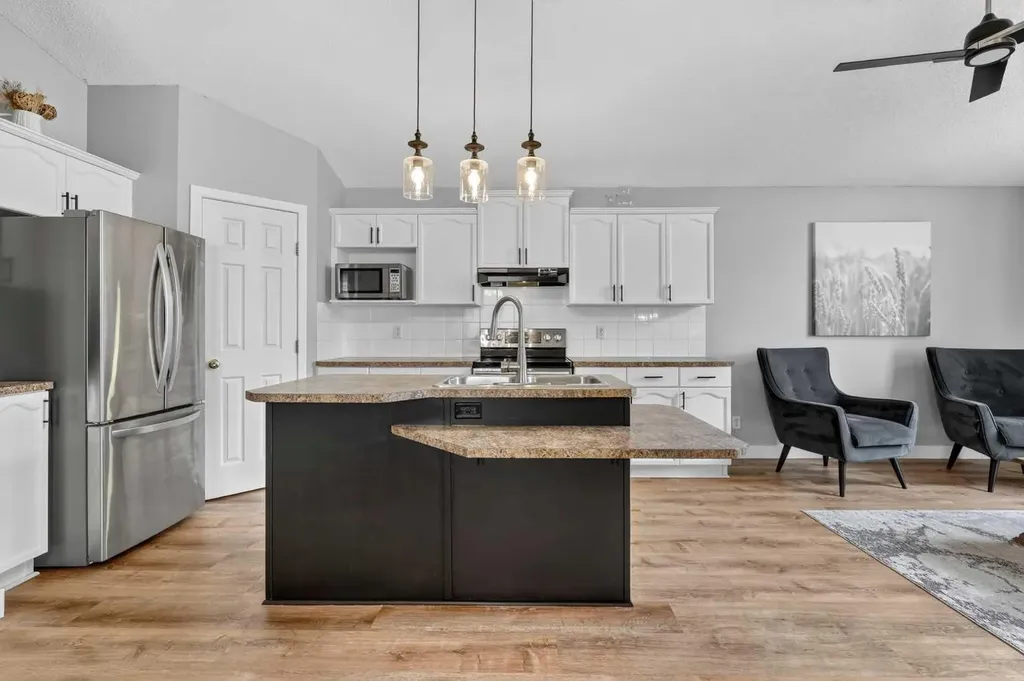 189 Copperfield Gardens SE Calgary AB T2Z4C2