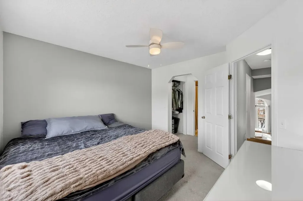 189 Copperfield Gardens SE Calgary AB T2Z4C2