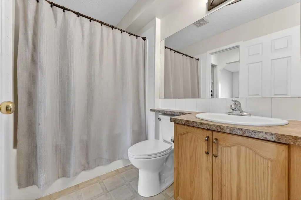 189 Copperfield Gardens SE Calgary AB T2Z4C2
