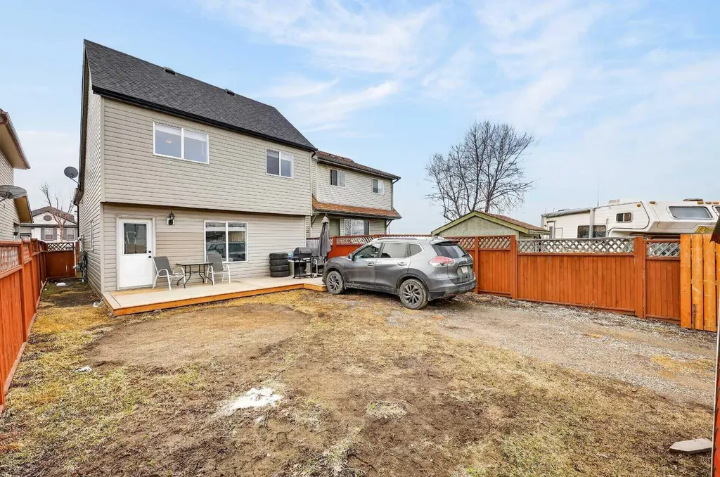 189 Copperfield Gardens SE Calgary AB T2Z4C2