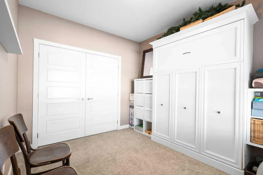 20 Seton Park SE Calgary AB T3M 2V4