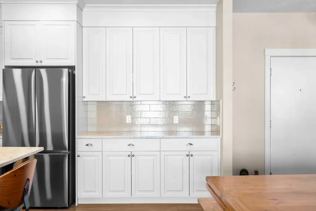 20 Seton Park SE Calgary AB T3M 2V4