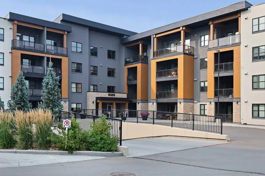 8355 19 Avenue SW Calgary AB T3H 6G3