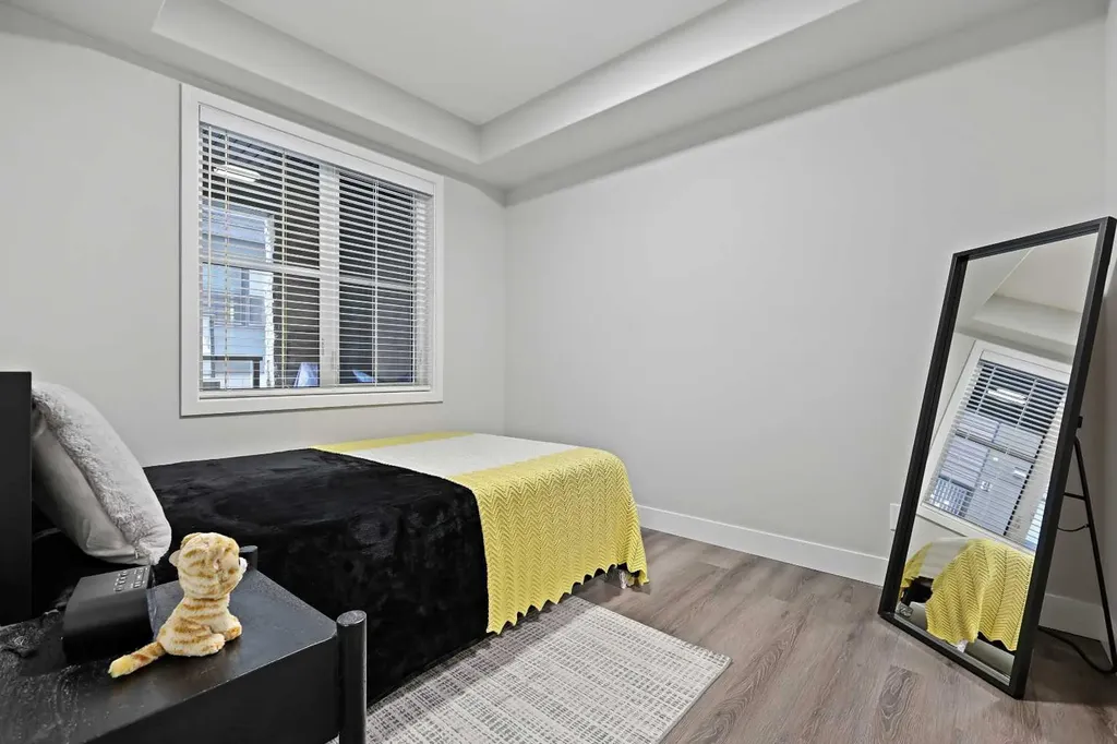 8355 19 Avenue SW Calgary AB T3H 6G3
