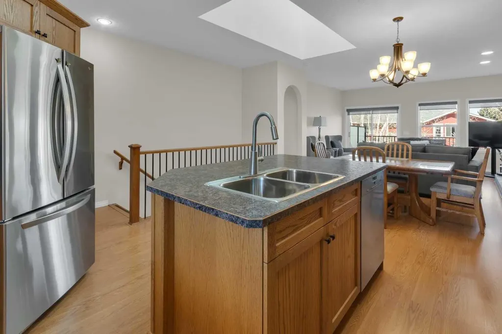 925 Imperial Drive SE Diamond Valley AB T0L 2A0