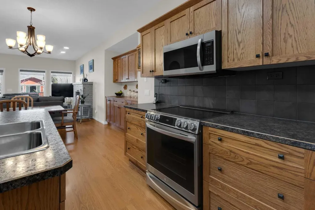 925 Imperial Drive SE Diamond Valley AB T0L 2A0