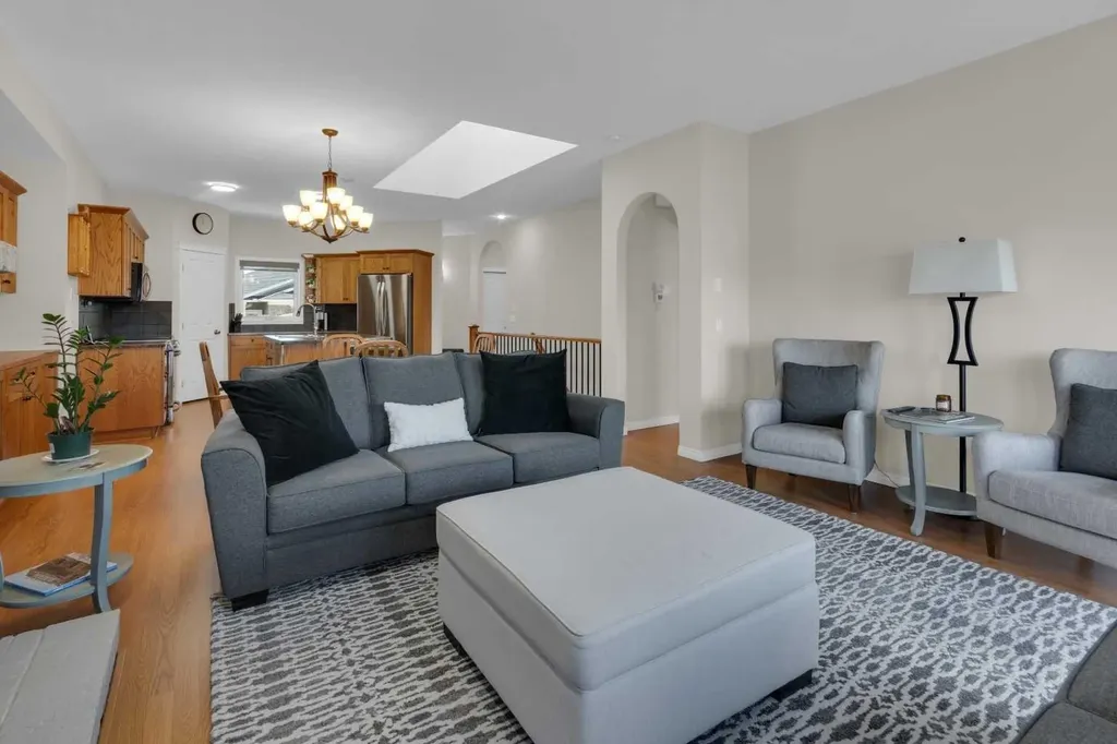 925 Imperial Drive SE Diamond Valley AB T0L 2A0