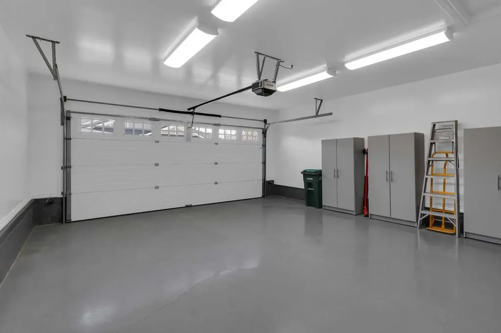 925 Imperial Drive SE Diamond Valley AB T0L 2A0