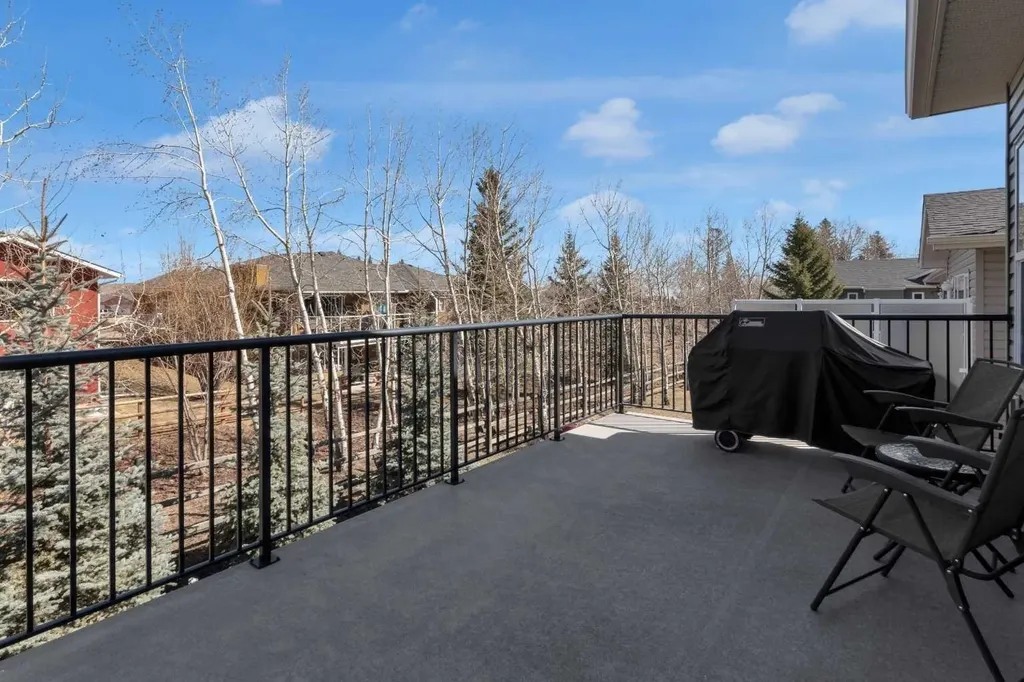 925 Imperial Drive SE Diamond Valley AB T0L 2A0