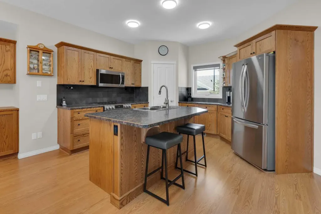 925 Imperial Drive SE Diamond Valley AB T0L 2A0