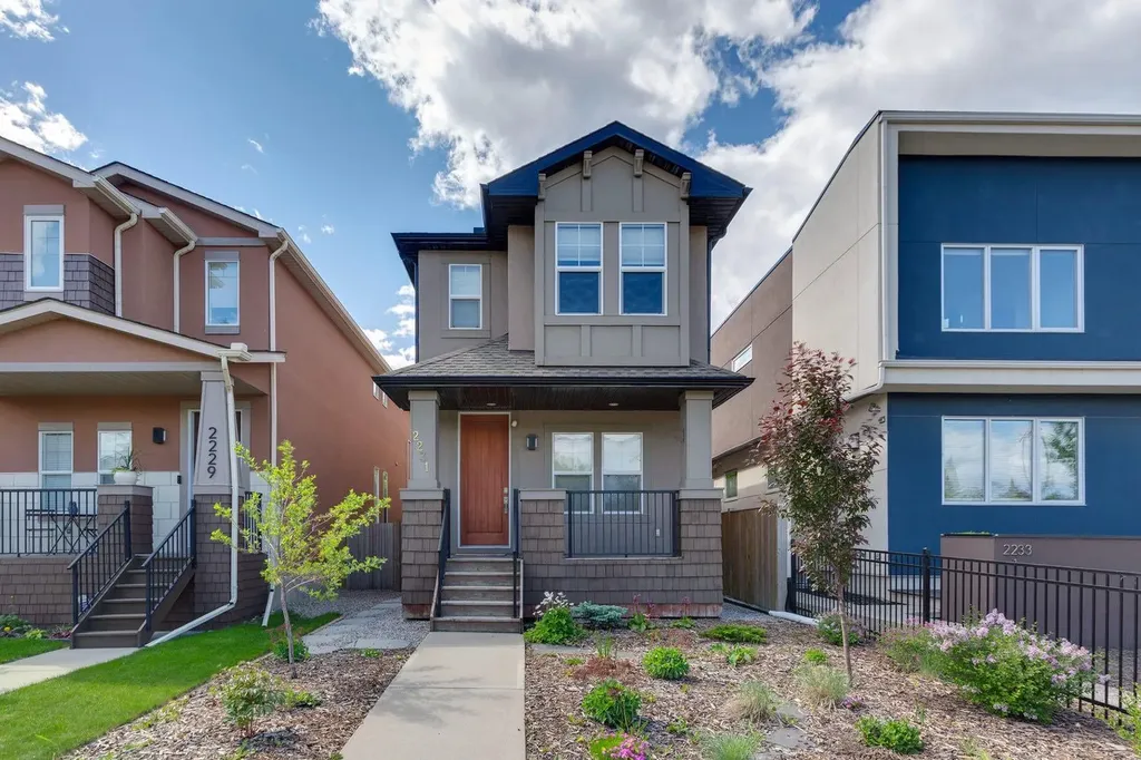 2231 26 Avenue SW Calgary AB T2T 1E9