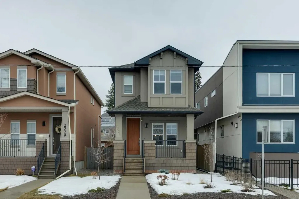 2231 26 Avenue SW Calgary AB T2T 1E9