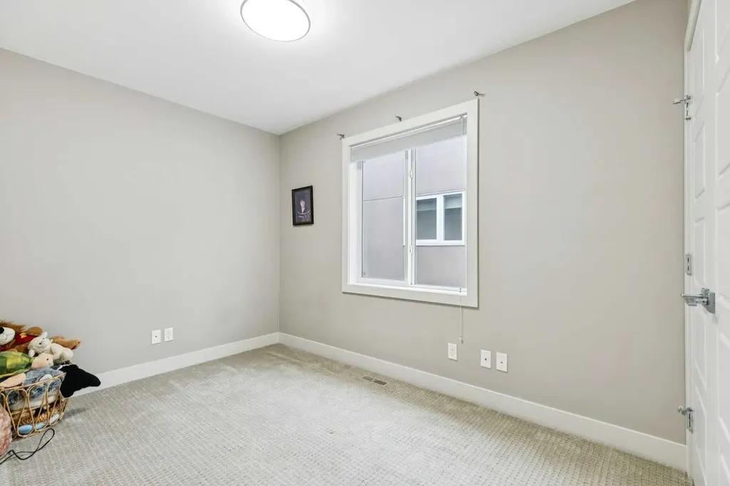 2231 26 Avenue SW Calgary AB T2T 1E9
