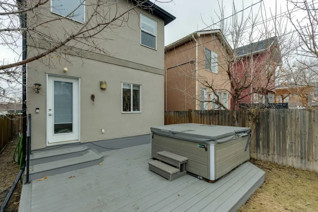 2231 26 Avenue SW Calgary AB T2T 1E9