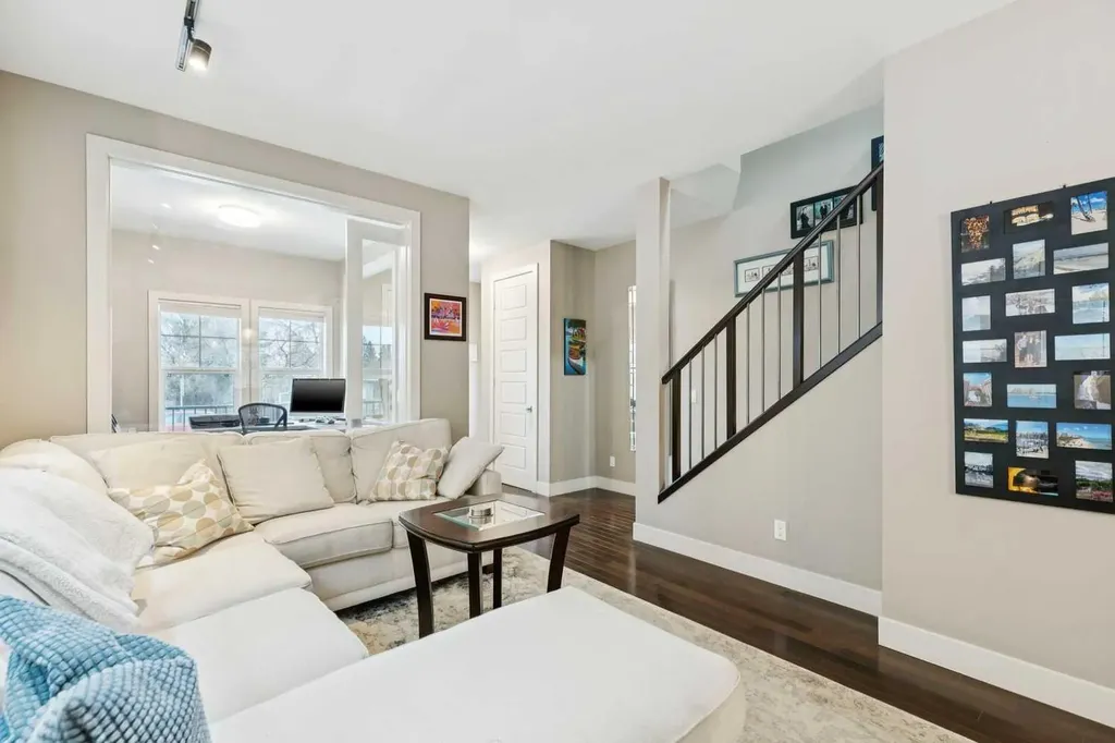 2231 26 Avenue SW Calgary AB T2T 1E9