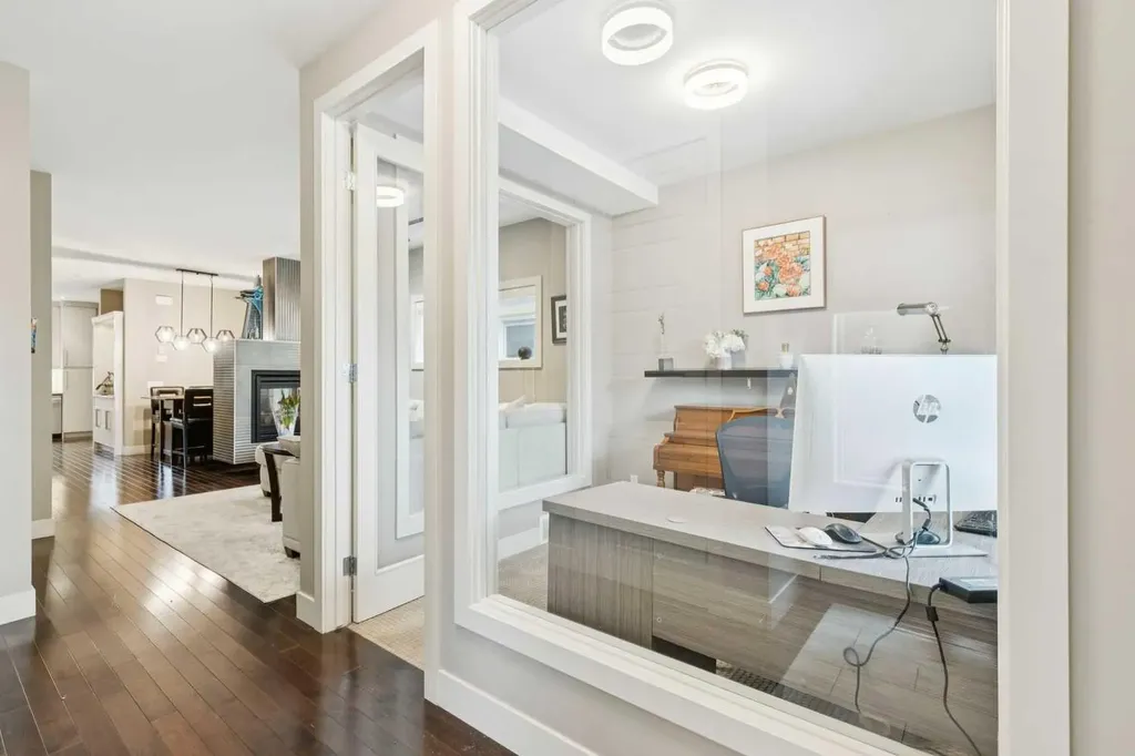2231 26 Avenue SW Calgary AB T2T 1E9