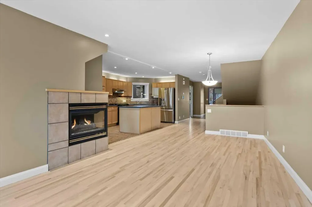 415 28 Avenue NW Calgary AB T2M 2K7