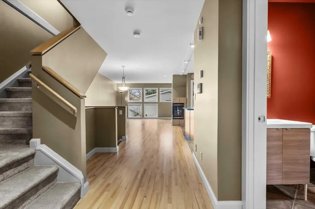 415 28 Avenue NW Calgary AB T2M 2K7