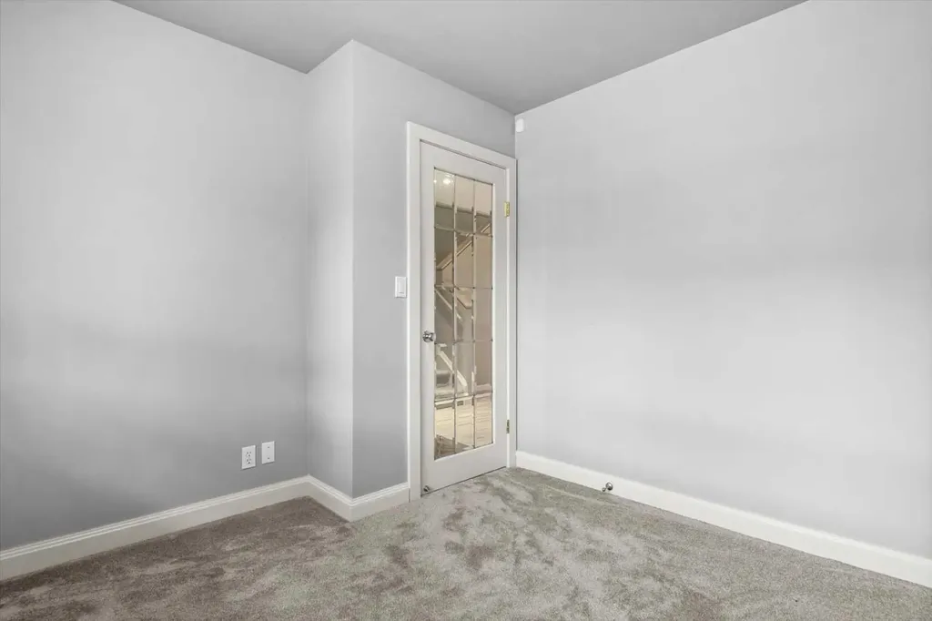 415 28 Avenue NW Calgary AB T2M 2K7