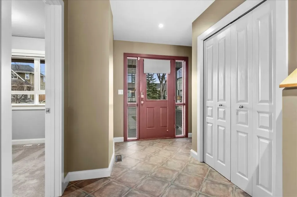 415 28 Avenue NW Calgary AB T2M 2K7