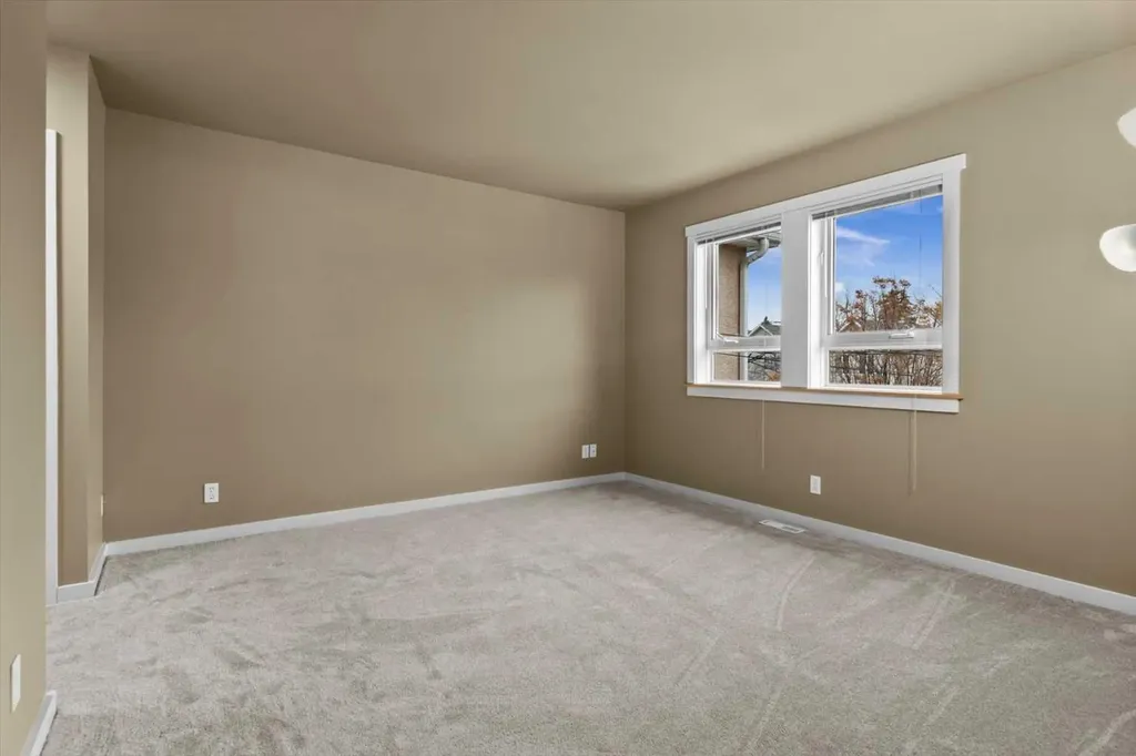 415 28 Avenue NW Calgary AB T2M 2K7