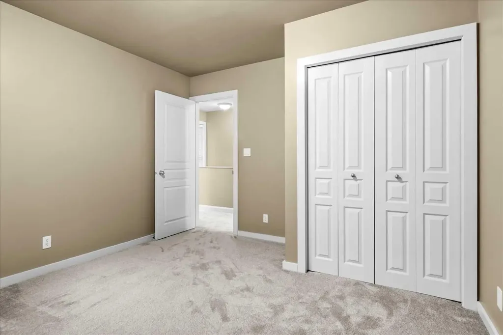415 28 Avenue NW Calgary AB T2M 2K7