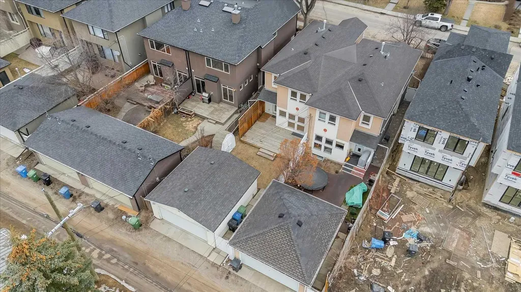 415 28 Avenue NW Calgary AB T2M 2K7