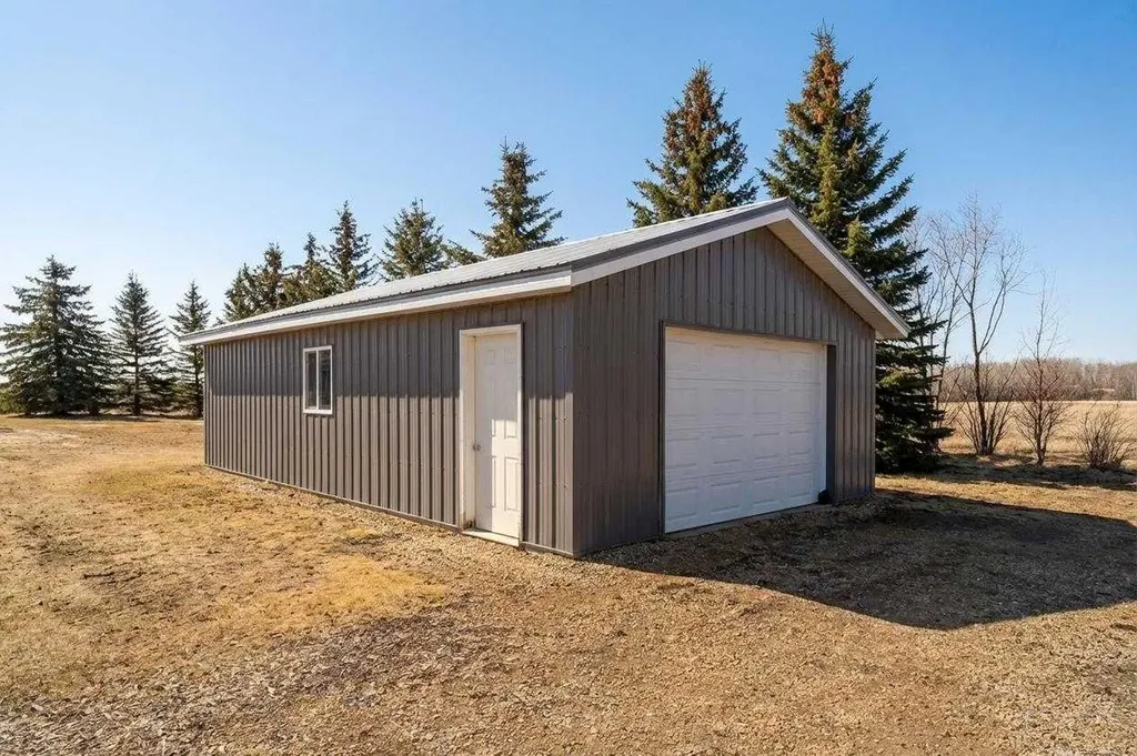 44170 Range Road 140 Rural Flagstaff County AB T0B2L0