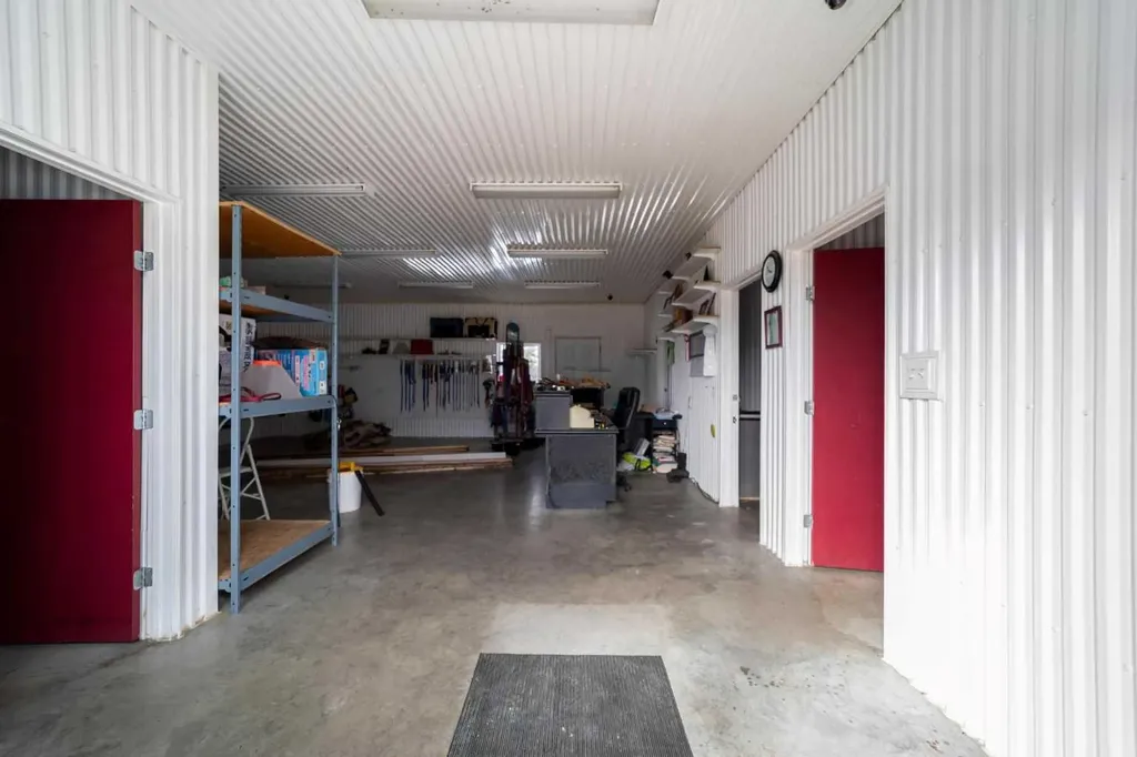 44170 Range Road 140 Rural Flagstaff County AB T0B2L0