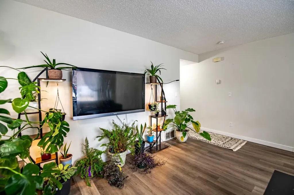 100 Jordan Parkway Red Deer AB T4P 0B6