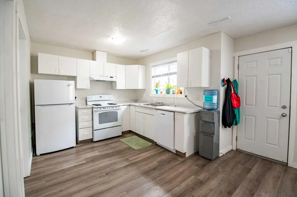 100 Jordan Parkway Red Deer AB T4P 0B6