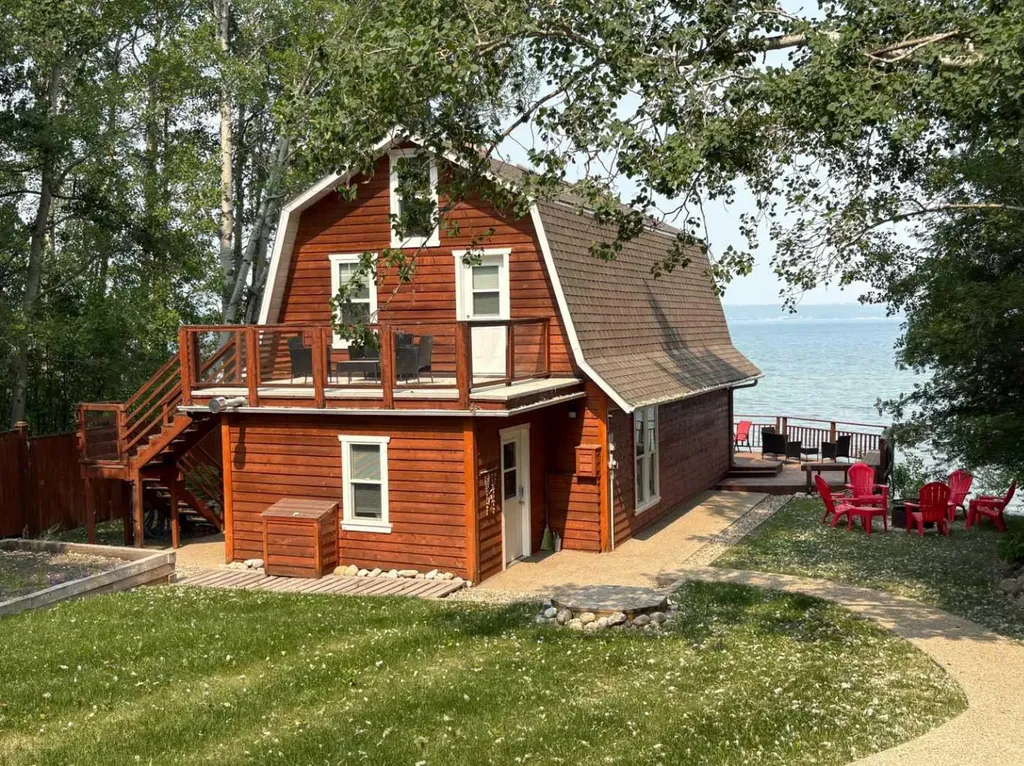 157 Grand Avenue Norglenwold AB T4S 1S5