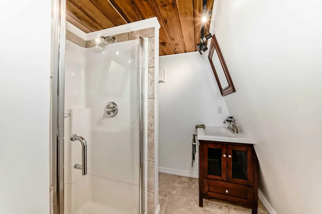 157 Grand Avenue Norglenwold AB T4S 1S5