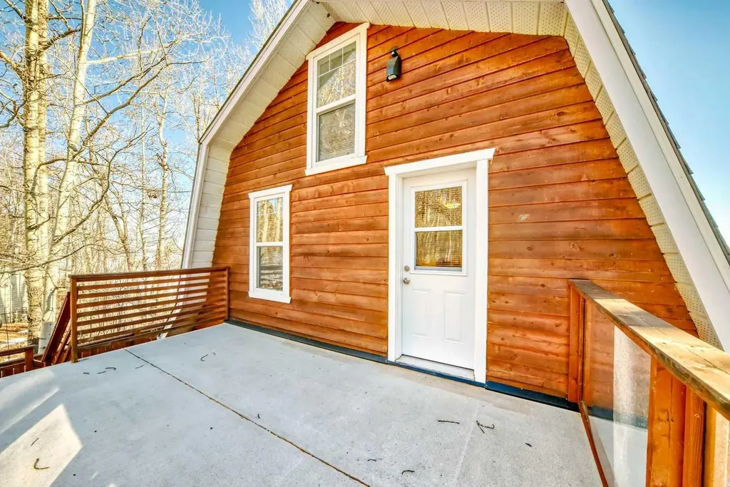 157 Grand Avenue Norglenwold AB T4S 1S5