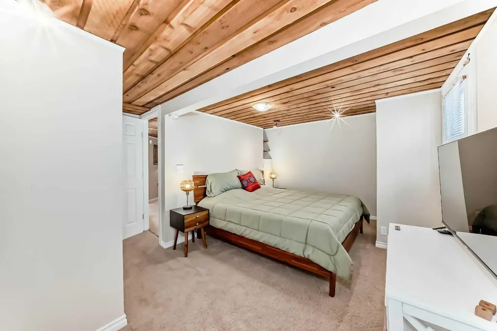 157 Grand Avenue Norglenwold AB T4S 1S5