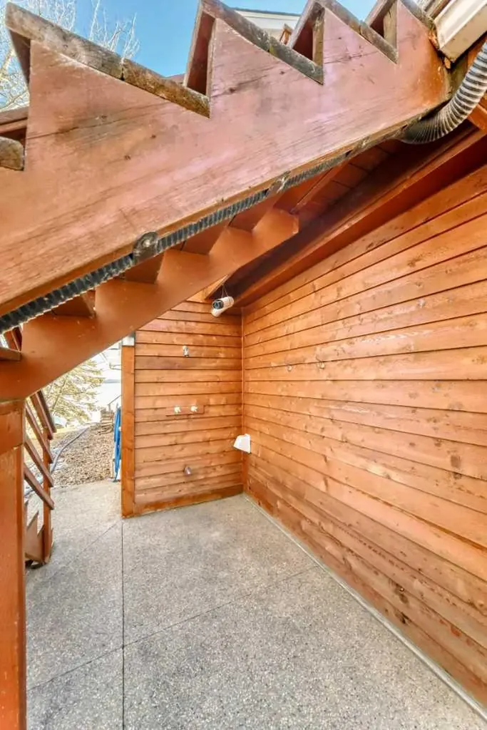 157 Grand Avenue Norglenwold AB T4S 1S5