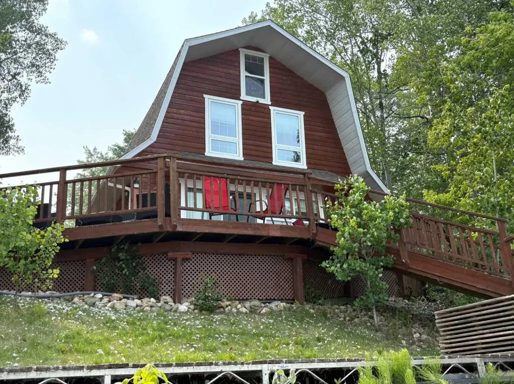 157 Grand Avenue Norglenwold AB T4S 1S5