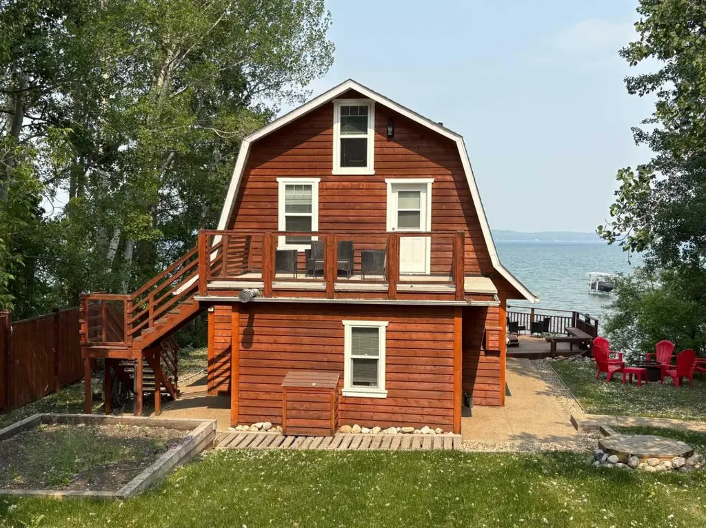157 Grand Avenue Norglenwold AB T4S 1S5