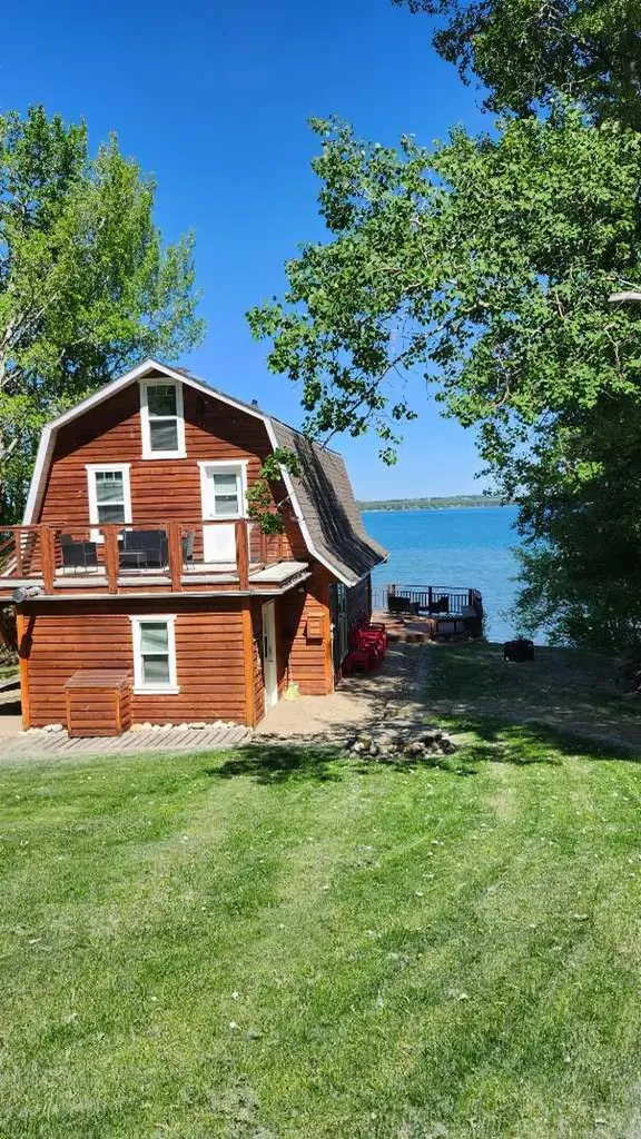 157 Grand Avenue Norglenwold AB T4S 1S5