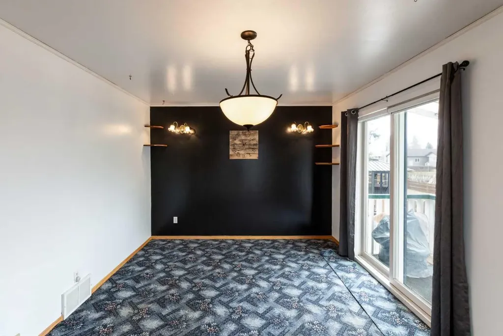 4108 49a Avenue Innisfail AB T4G 1J9