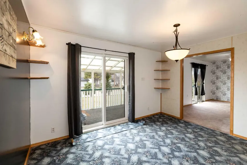 4108 49a Avenue Innisfail AB T4G 1J9