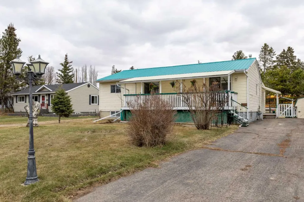 4108 49a Avenue Innisfail AB T4G 1J9