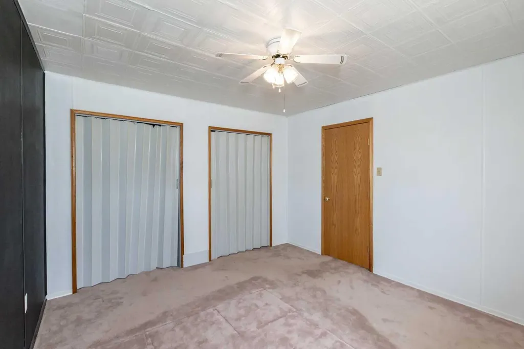 4108 49a Avenue Innisfail AB T4G 1J9